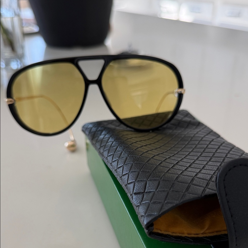 Stylish Black and Yellow Aviator Sunglasses